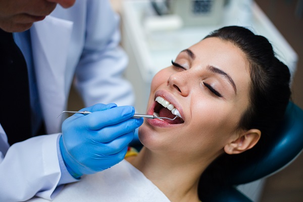 Reasons A Cosmetic Dentist Can Benefit Your Smile